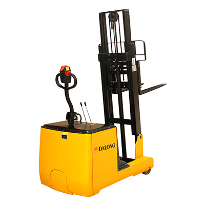 CDDSX平衡重電動(dòng)堆垛車 (步行式或站駕式) CDDSX平衡重電動(dòng)堆垛車 (步行式或站駕式)